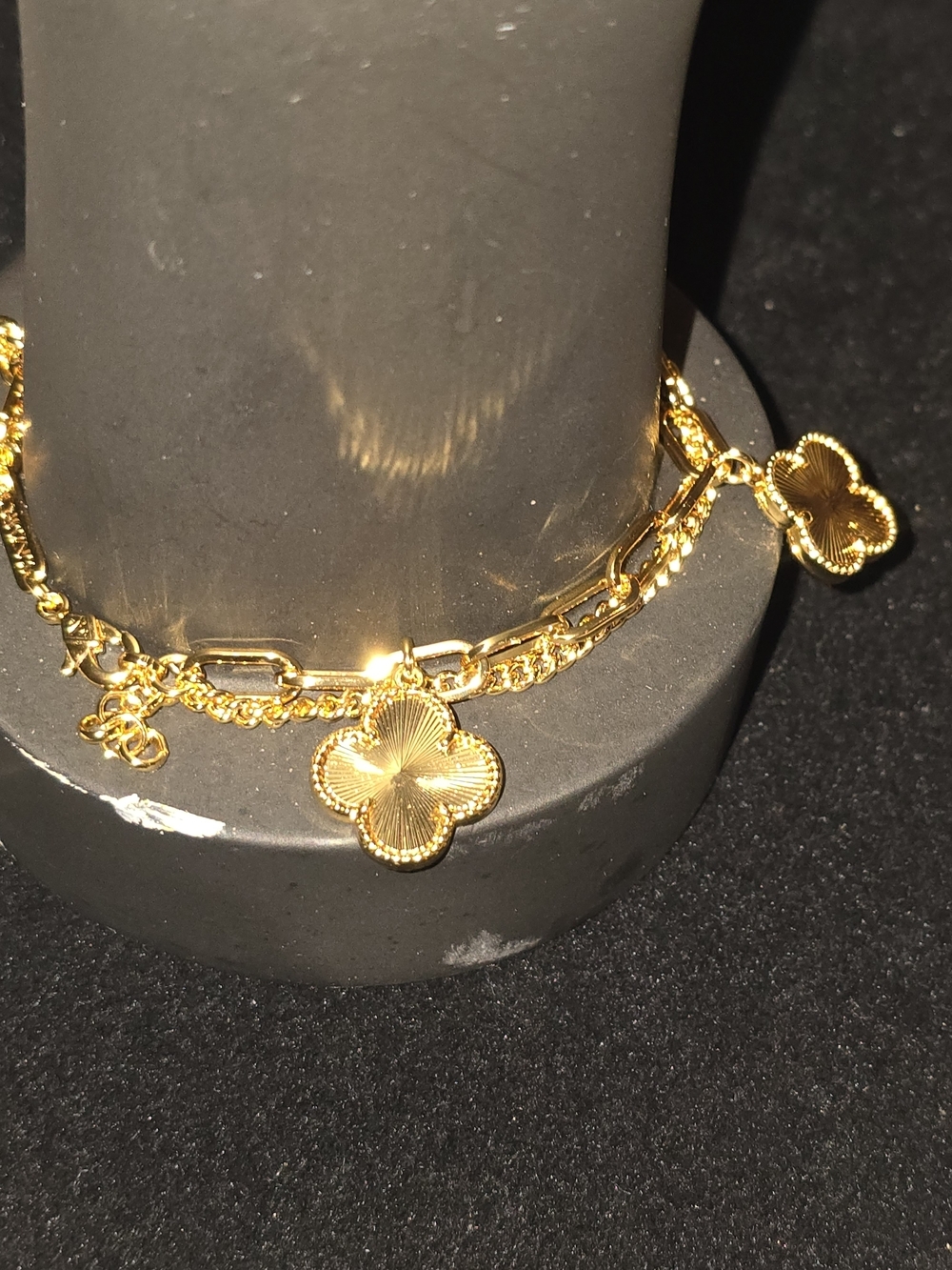 22kgp Dubai Jewelry Gold Four-Leaf Charm Bracelet - Women Jewelry - Picture 5 of 7